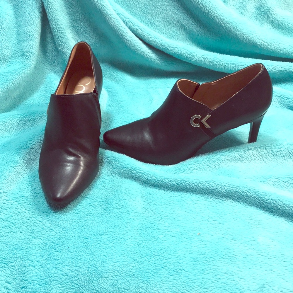 Calvin Klein Jennavie Stiletto Booties
